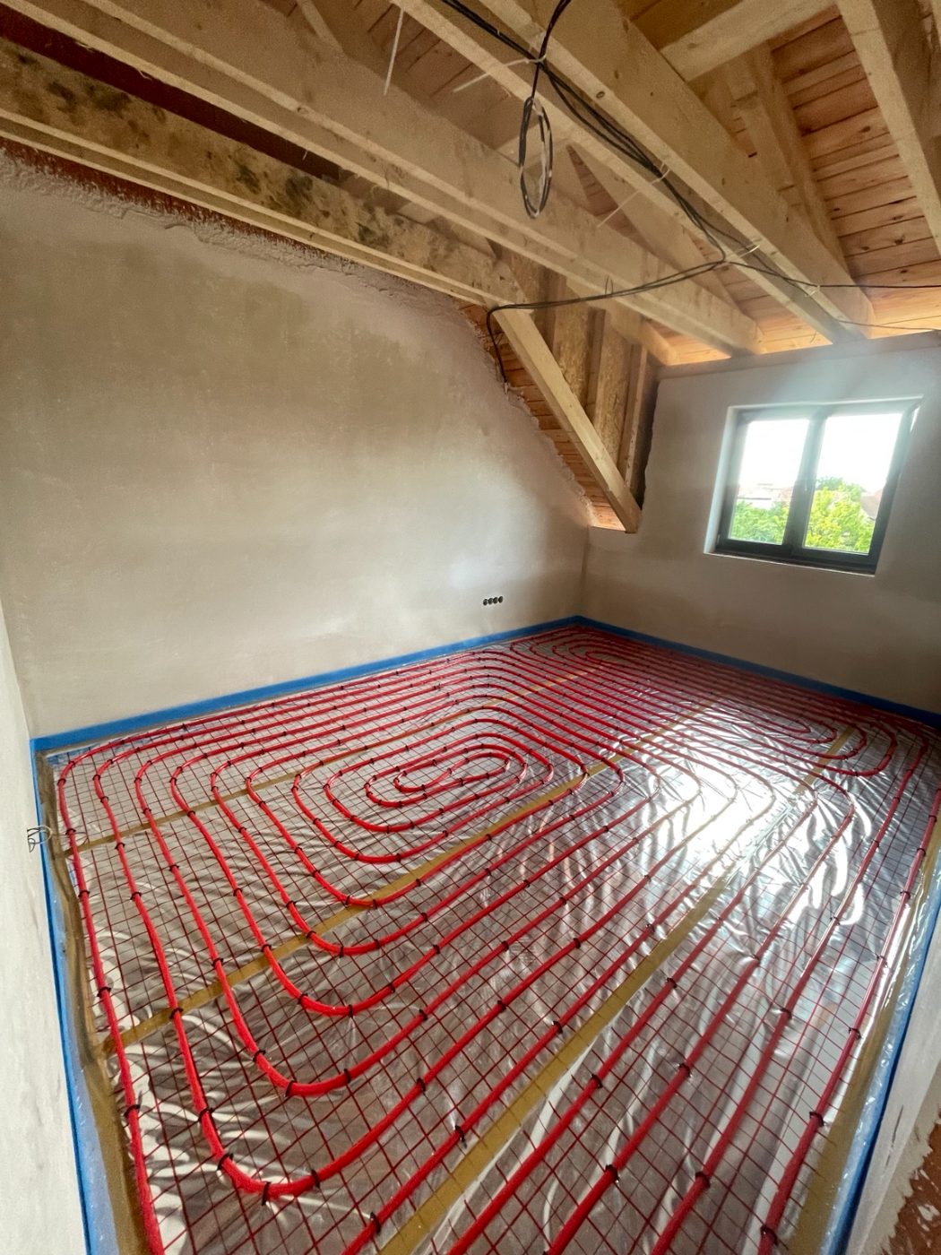 Tepelné čerpadlo s podlahovým vytápěním